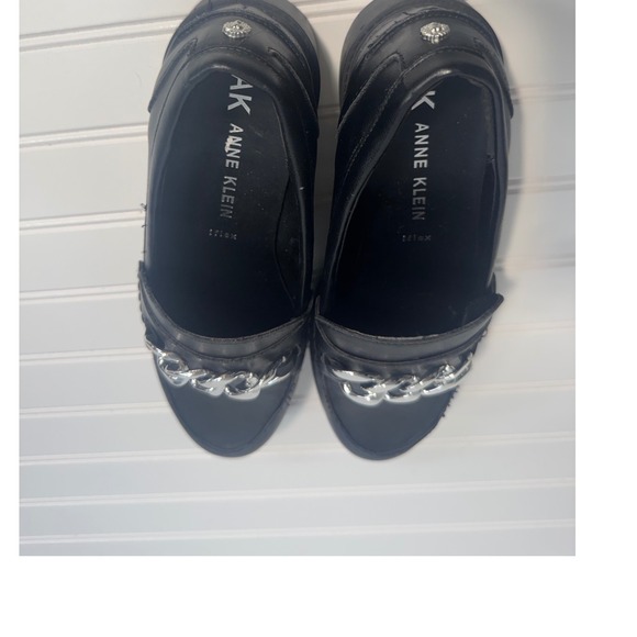 Anne Klein | Chunky Silver Chain Black Loafers Woman Size 8.5 minimal wear - Picture 3 of 9